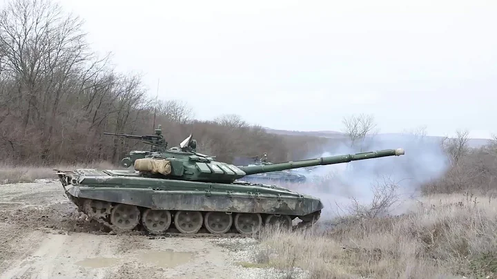 Combat firing T-72B3 tanks