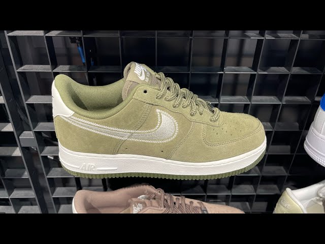 ★Nike★ Air Force 1 07 LV8 M Medium Olive Sail HJ4465201 HJ Nike Air Force 1 '07 LV8 (Medium Olive/ Sail) - Style Code