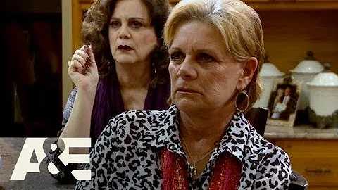 The Governor's Wife: Trina Has Some Girl Time With Anna And Victoria(Season 1, Episode 1) | A&E