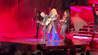 Shania Twain - Hollywood Bowl 2023 - Roll Me On The River