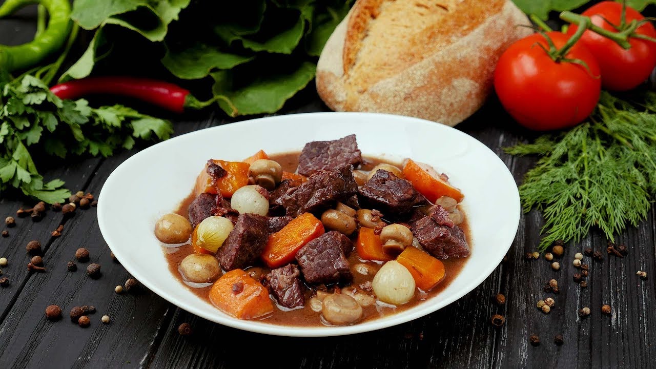 Говядина по-бургундски - Рецепты от СО Вкусом - YouTube