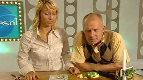 Proefjes. nl afl. 5 - Wat zit er in de holte van een paprika?