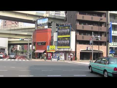 新生モーニング娘。2013年夏新曲広告 in 麻布十番