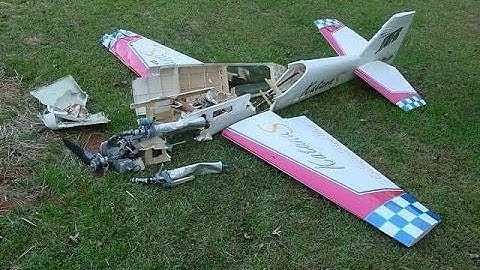 RC plane crash with onboard camera (FPV) 2 - RC Flugzeug Crash mit Onboard-Kamera (FPV) 2