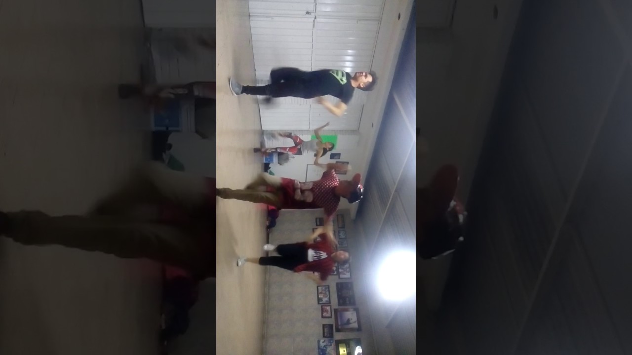 LOS GEMELOS JUST DANCE camera iphone 8 plus apk