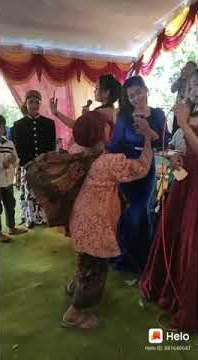 viral nenek nyawer biduan #shorts #storywa #helo