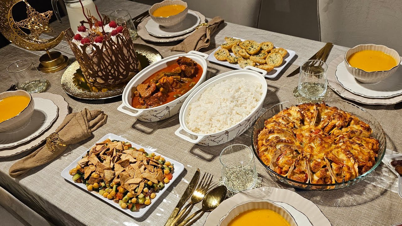 عيد ميلادي😊 سويت أطيب تاكو دجاج ومرقة البامية الرهيبه عالطريقة البغدادية وشوربة كريمية وسلطة بيروتية