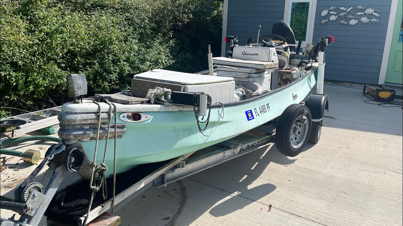 Gheenoe Super 16 restoration part 1 She is looking rough ! YouTube