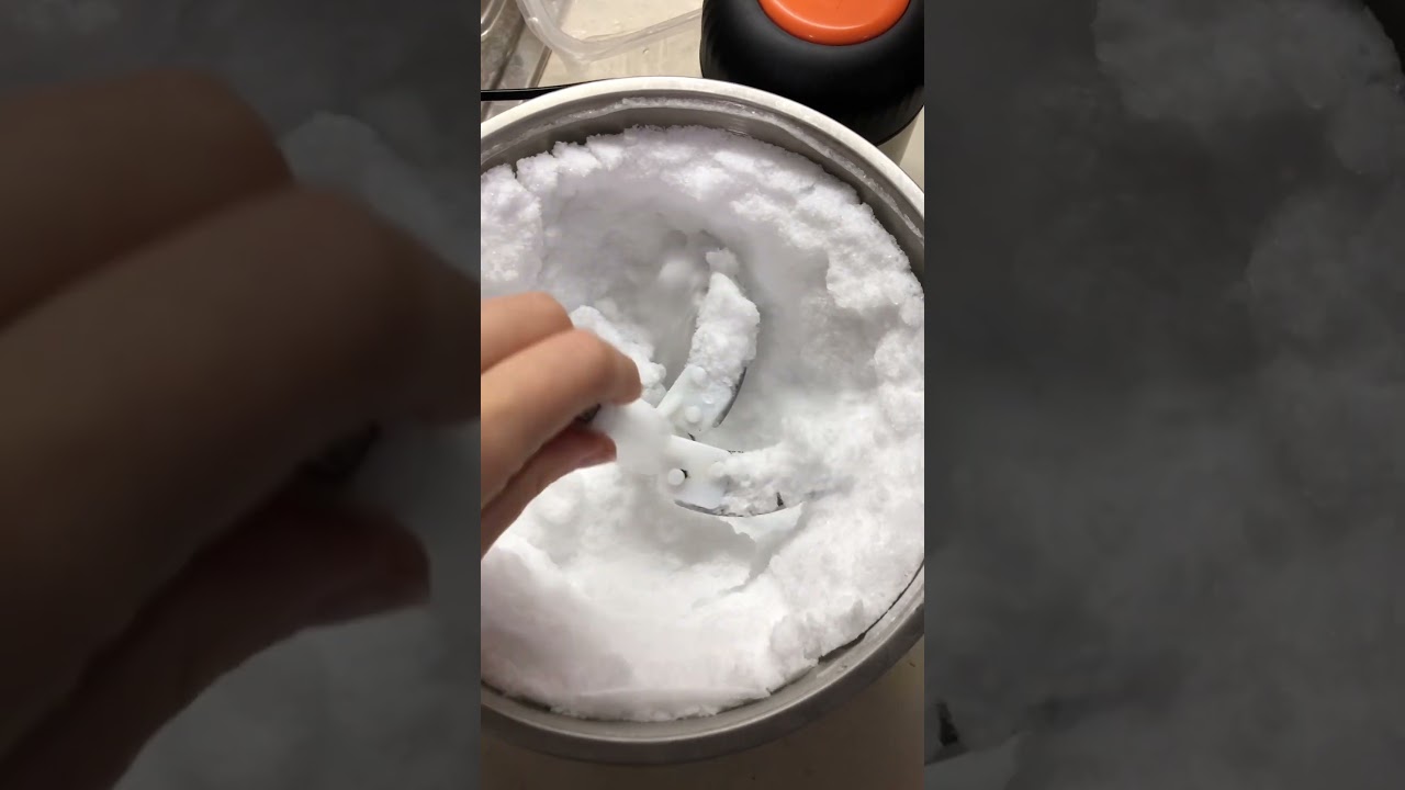HOW to MAKE a SNOW with BLENDER👍 @ice_shid   #asmr#iceeating#ice#blendedice#snow #blender#icepowder