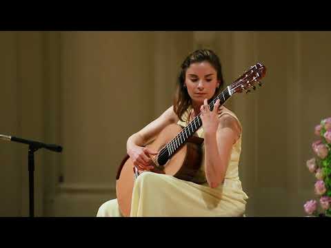 Ana Vidovic plays Recuerdos de la Alhambra by Francisco Tárrega