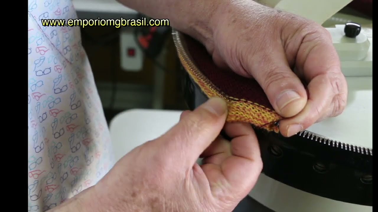 Cortando trico feito na maquina Elgin 840 Maquina   HD 720p