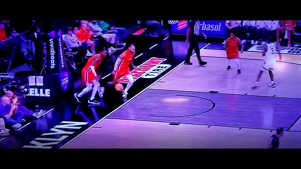 Refs Miss Out of Bounds Violation Play in Auburn vs. Notre Dame Game ...