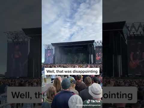 Mujer se QUEJA de la voz de AXL ROSE en concierto en Noruega