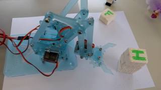 Raspi + Python + MeArm