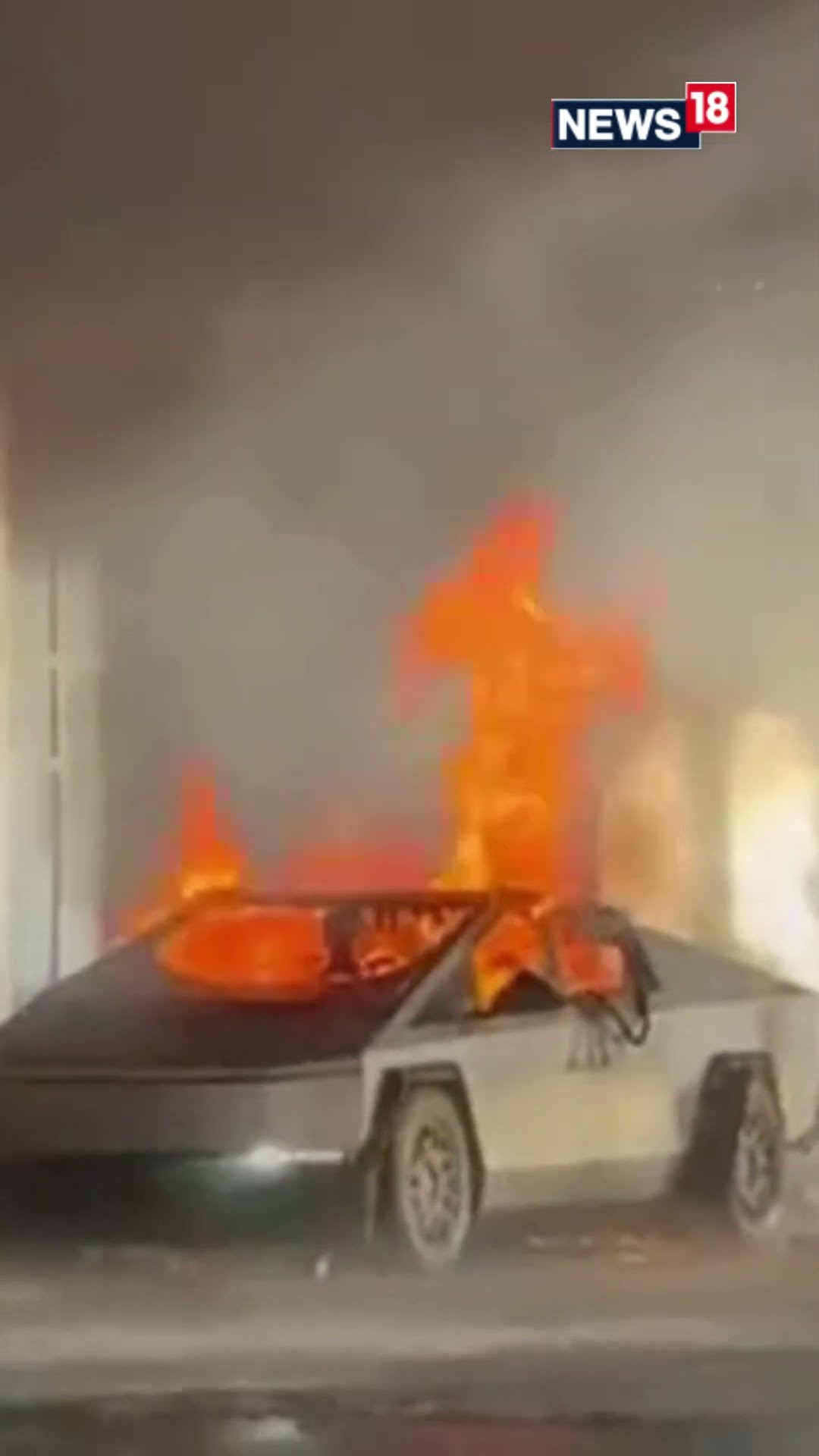 Tesla Cybertruck Explodes Outside Trump Hotel In Las Vegas | #worldnews #Shorts N18S | News18