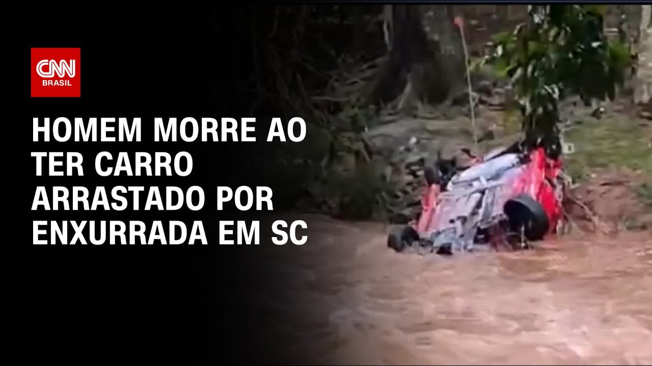 Homem morre ao ter carro arrastado por enxurrada em SC | LIVE CNN