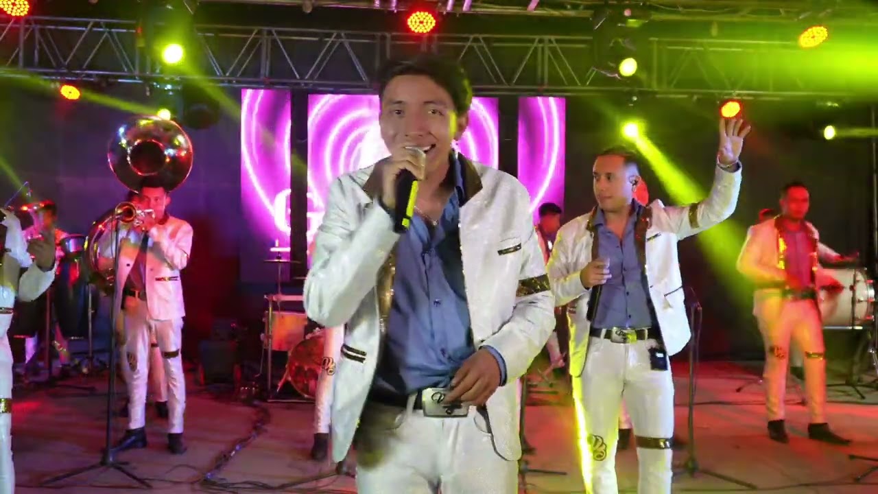 LAS ROMÁNTICAS DE LA VIENTOS-SESIÓN EN VIVO - BANDA VIENTOS DEL SUR