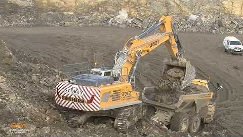 Liebherr R970 in a quarry