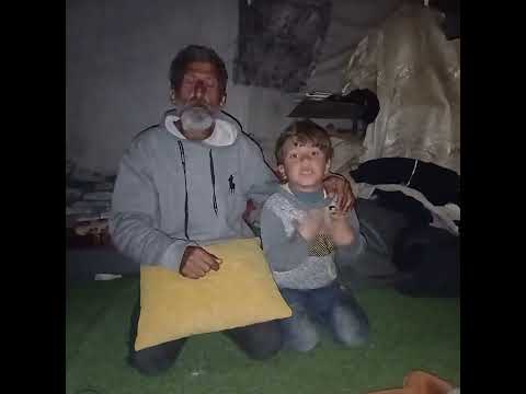 استحلفكم بلله كل من شاهد هاذه ما يقلب عنه ويحضرو للنهايه اطفال فلسطين غزة حصار حياه كريمة 