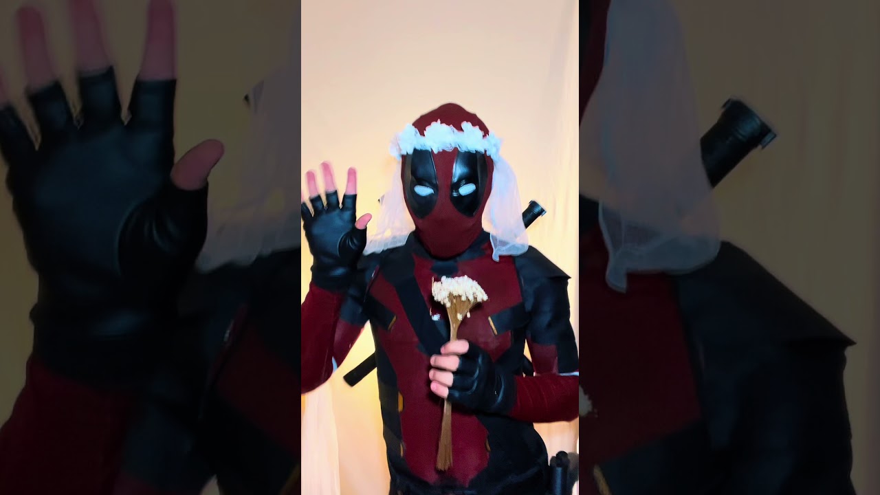 Me fantasiei de Deadpool pro Carnaval 👰🏻\u200d♂️ #shorts #deadpool #carnaval # fantasia #cosplay - YouTube, image size:1280x720