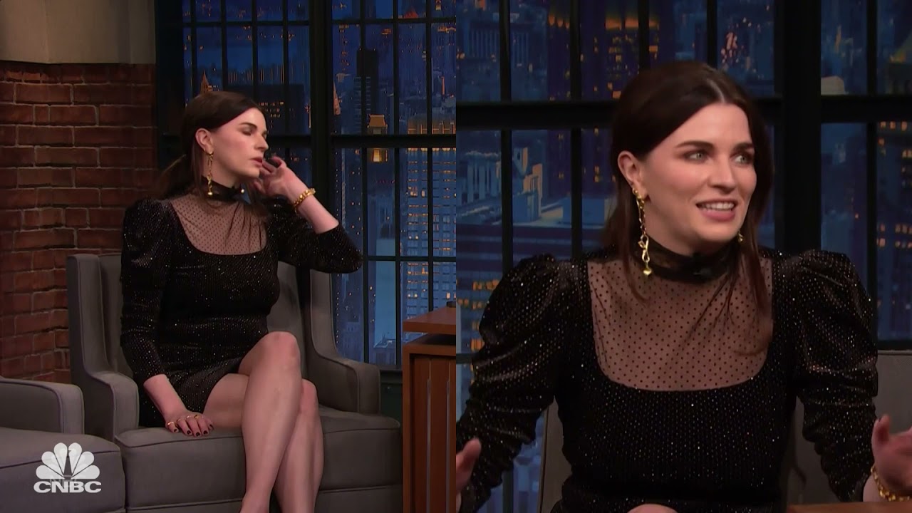 Aisling Bea @little black dress - YouTube