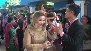 Pengantin pria nya juga jago manortor ll. Jago manjalo saweran
