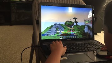 Zarek catches a player hacking on Minecraft on #mineplex servers. #lightstride #hacher #minecraft