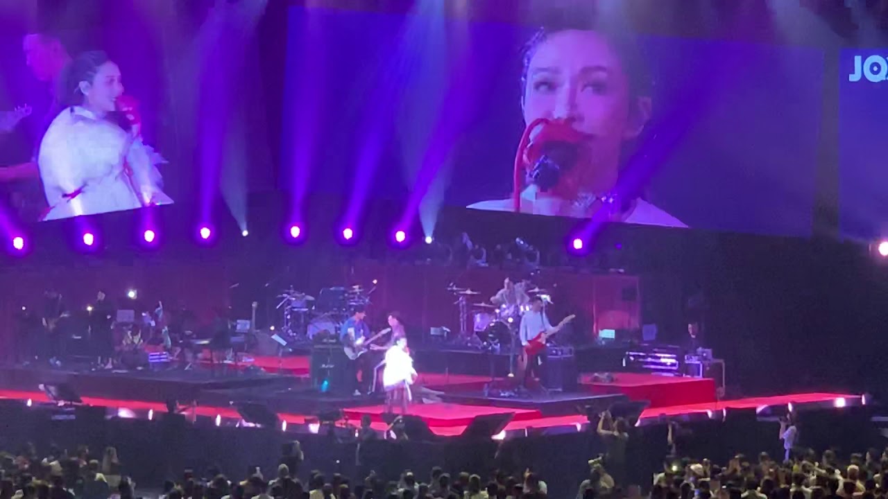 Dear Jane & 薛凱琪 - 13樓的大笨象 (LIVE) - Dear Jane X Fiona《On the Rocks》演唱會 - YouTube