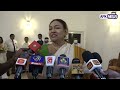 අපේ රටේ අයිස් වැවෙන්නේ නැහැනේ... ගංජා නම් ඕනිම නෑ... ගීතා දේශපාලනයෙන් සමුගාන්නා බවත් කියයි