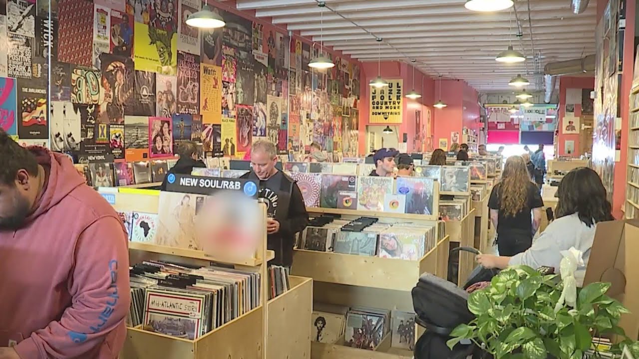 Stores, customers in Kansas City celebrate Record Store Day
