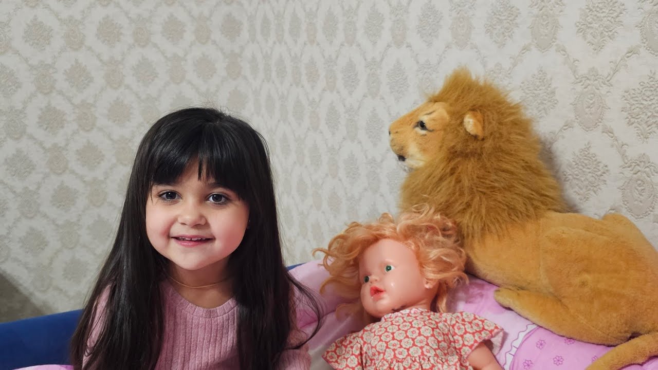 ELİF ZÜMRA ODASINI SALONA TAŞIMIŞ MASAL OKUYOR BEBEKLERİNE 👶🍼🧸🧸🎎🪀 #music #cutebaby #millionaire 