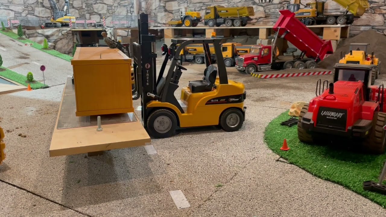 Rc 4ever... Top Race forklift / Huina Forklift 1577 with upgrades