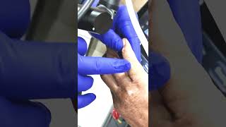 महिलाएं इस ट्रिक से हाथ को 10 साल छोटा दिखाती हैं #antiaging #womenskin