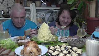 видео: MUKBANG RUSSIA|ДОЛГОЖДАННАЯ ПЮРЕШКА| КУРИЦА ДУХОВАЯ|ГРИБЫ ЛЕСНЫЕ| БАКЛАЖАНЫ С СЫРОМ И ЧЕСНОКОМ|МАЗИК картинка: MUKBANG RUSSIA|ДОЛГОЖДАННАЯ ПЮРЕШКА| КУРИЦА ДУХОВАЯ|ГРИБЫ ЛЕСНЫЕ| БАКЛАЖАНЫ С СЫРОМ И ЧЕСНОКОМ|МАЗИК