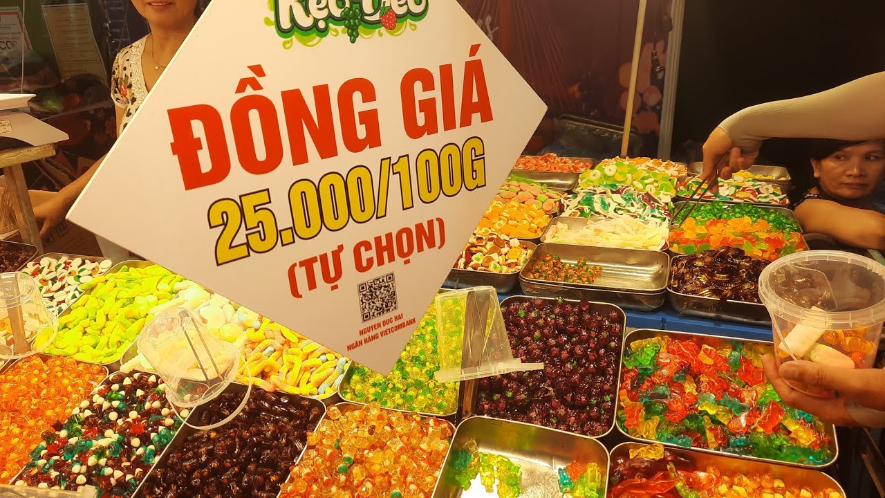 Lễ hội ẩm thực tại thảo cầm viên sài gòn rất nhiều món ngon và qúa đông