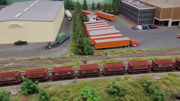 Overview of the visiting Milwaukee Road ore train on the N-scale Housatonic RR.