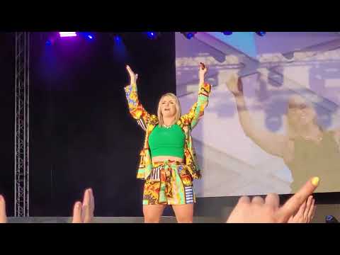 Beatrice Egli(Live) - Samstagnacht.Schlagerinsel Berlin 2022