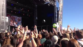 Seth Sentry - Vacation (Live @ Groovin&#39; The Moo 2013, Bendigo)