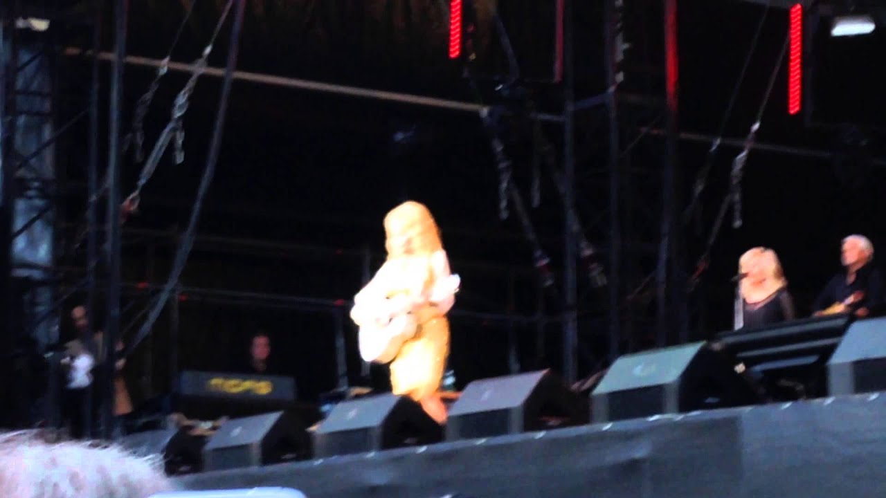 Dolly Parton Jolene (Live Moon and Stars Locarno) YouTube