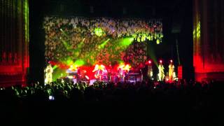 Wilco, Mavis Staples & Nick Lowe ~ "The Weight" @ Civic Opera House (Chicago 12/12/11)
