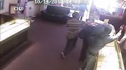 Suspects wanted for jewelry store robbery in Phoenix 