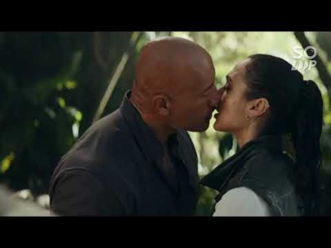 gal gadot kissing scene