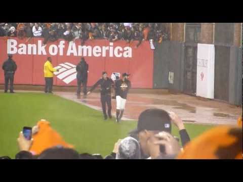Giants Win Game 7: Sergio Romo's NL Championship Victory Lap! (San Francisco, October 22, 2012)