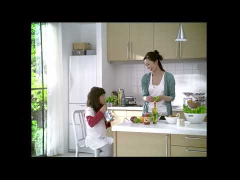 [CM]明治乳業MEIJI「ブルガリアヨーグルトプレーン」2007年、ほとんどの日本人は乳製品を消化できません。便通が良くなるのは、単に下痢をしているだけです