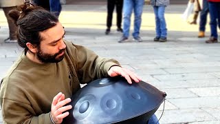 Handpan Busker Hypnotizes People in the Streets of Bologna