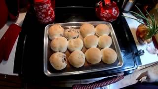How to Make Yeast Rolls with a Bread Machine