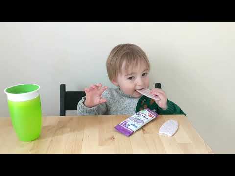 Video: Kiddylicious Wafers Review