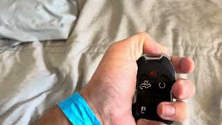 See the hidden key inside this replacement key fob for sierra/silverado! (from SUPALAND on Amazon)