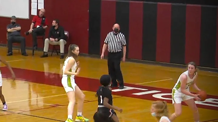 Hannah Laub Dropping Dimes
