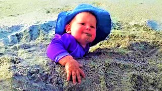 Baby By Baby And Funny Baby At The Beach [Cute Babies]